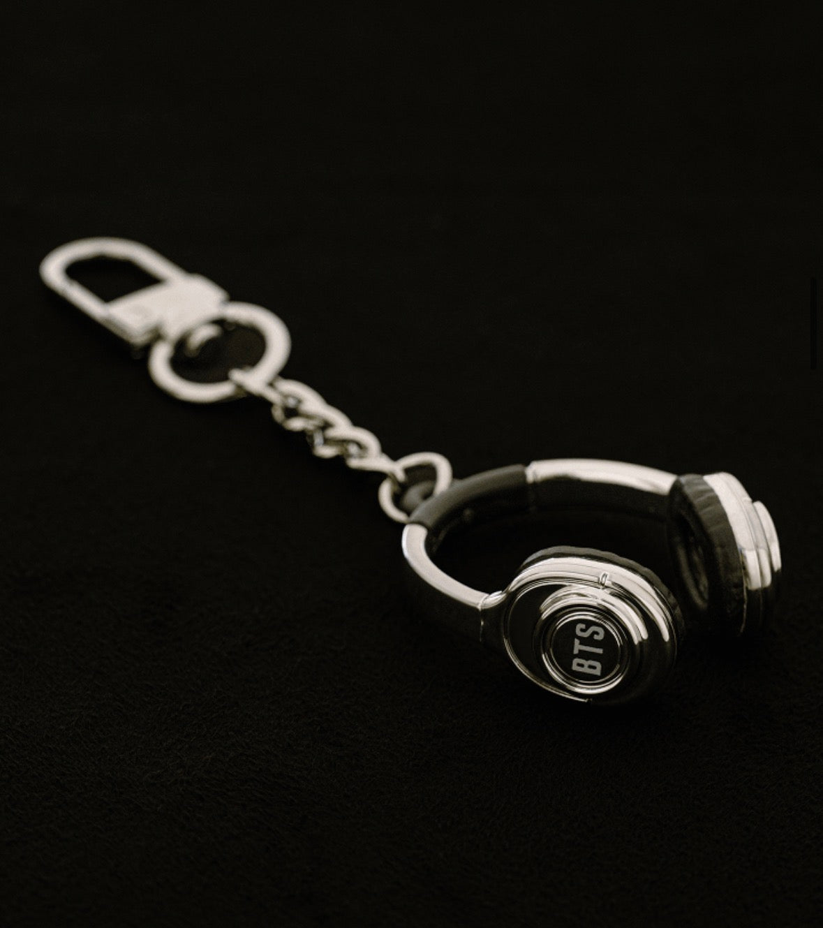 Headphones keyring